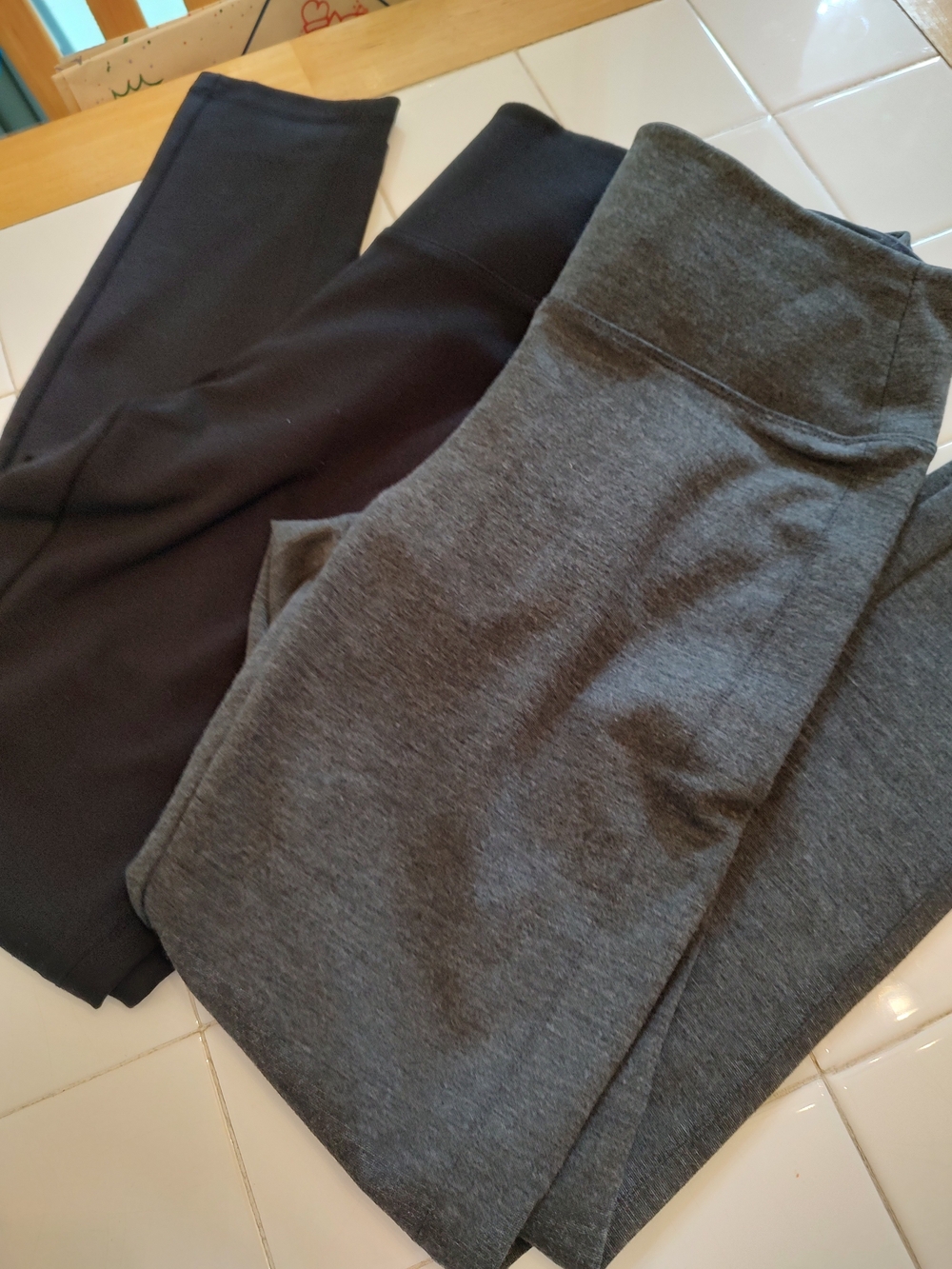 Apt. 9 Women's Black and Charcoal Gray Leggings
